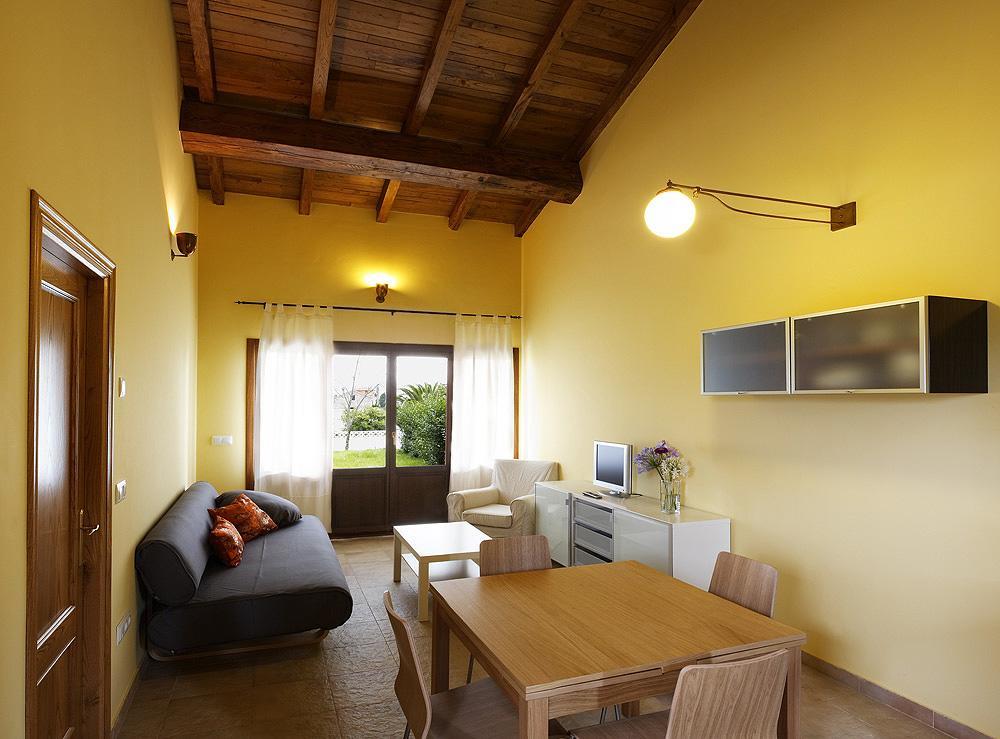 Apartamentos El Guindal Tapia De Casariego Bagian luar foto