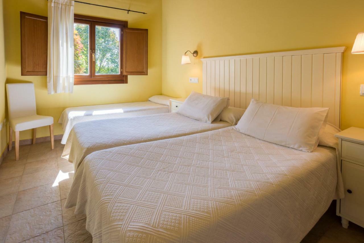 Apartamentos El Guindal Tapia De Casariego Bagian luar foto
